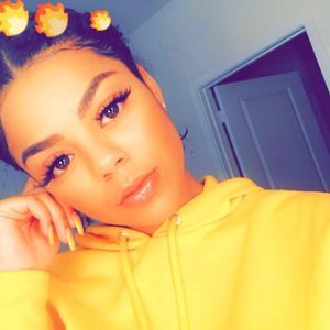 Meet your Posher, Leigha